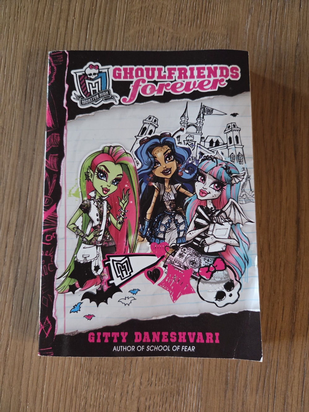 Monster High Ghoulfriends Forever Book
